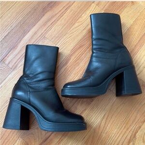 ⚡️SALE⚡️Steve Madden Platform Boots